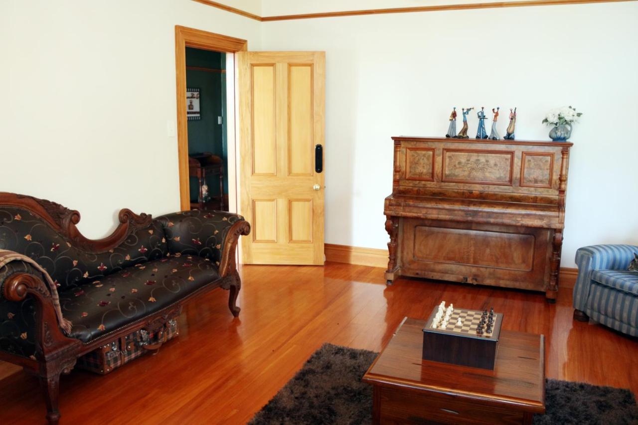 Homestay Headlands Estate *