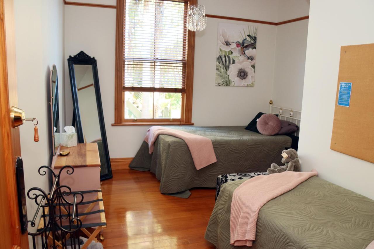 Homestay Headlands Estate *